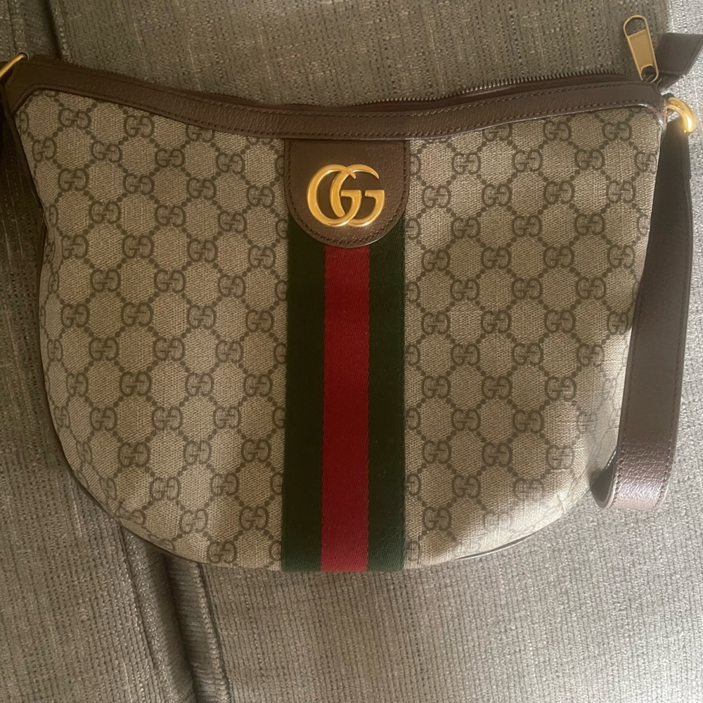 Gucci Ophidia Beige/Ebony GG Coated Supreme Canvas
Serial# 598125-498879